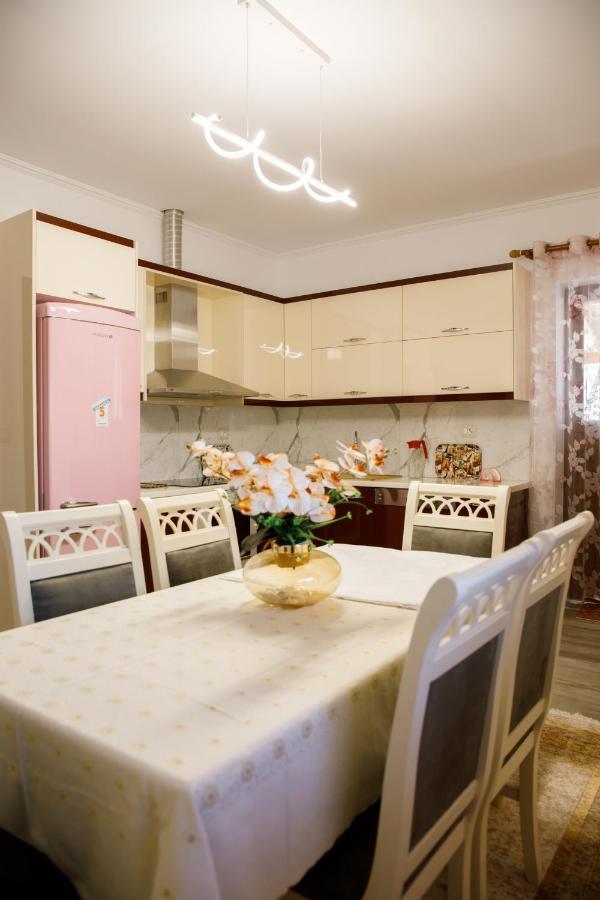 The Luxe Apartments Gjirokastër Екстериор снимка
