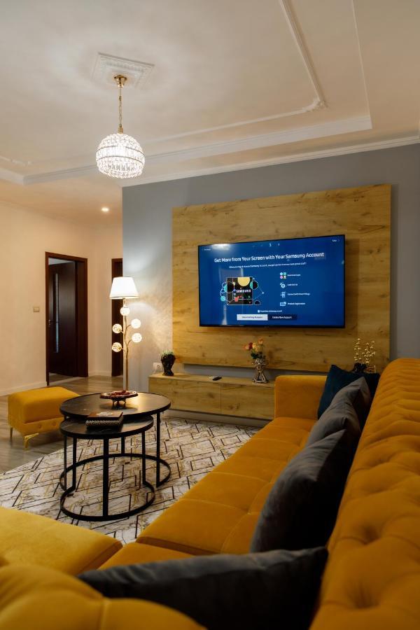 The Luxe Apartments Gjirokastër Екстериор снимка