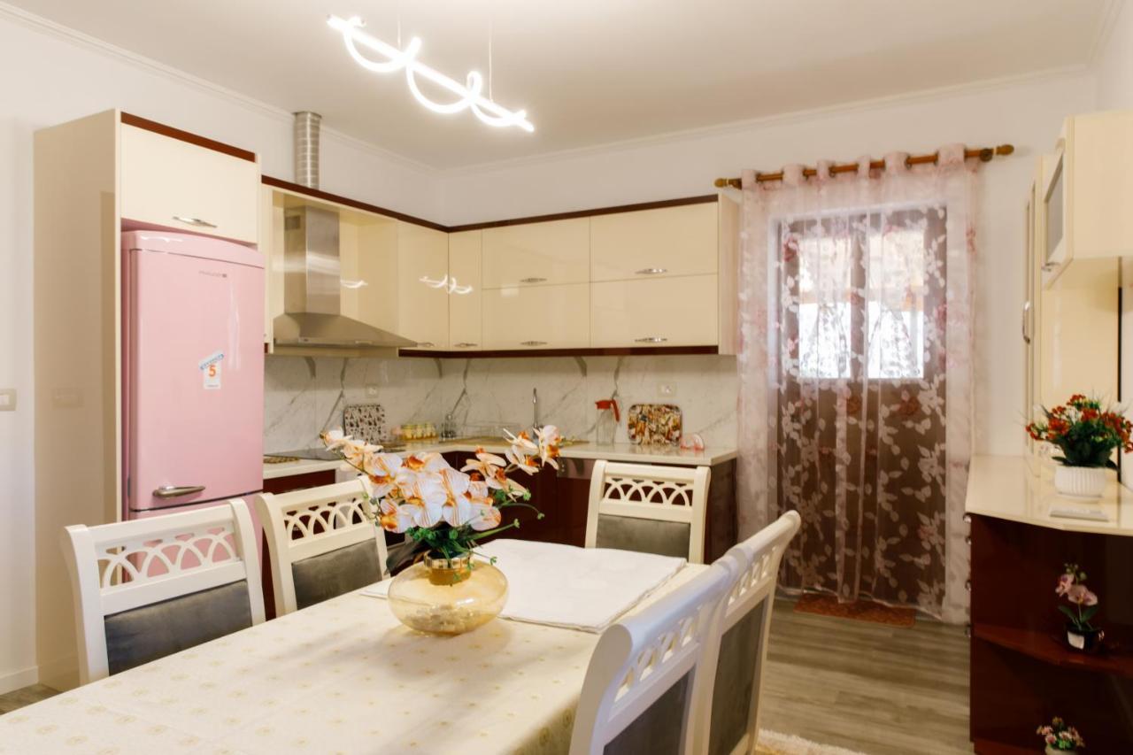 The Luxe Apartments Gjirokastër Екстериор снимка