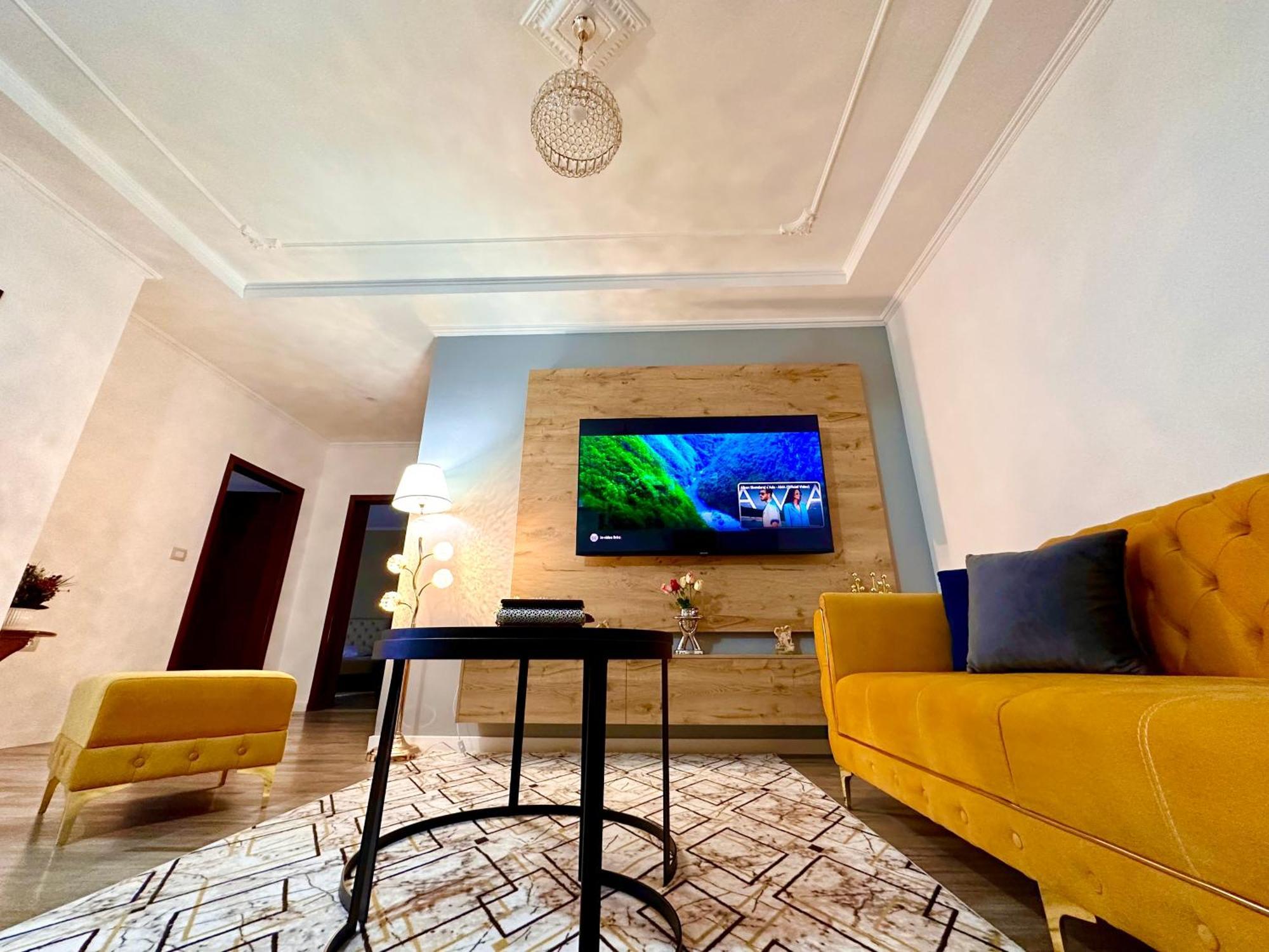 The Luxe Apartments Gjirokastër Екстериор снимка
